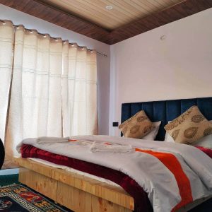 Yumtso Homestay Merak | Cozy Stay Near Pangong Lake, Ladakh