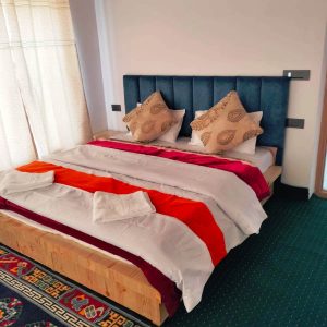 Yumtso Homestay Merak | Cozy Stay Near Pangong Lake, Ladakh