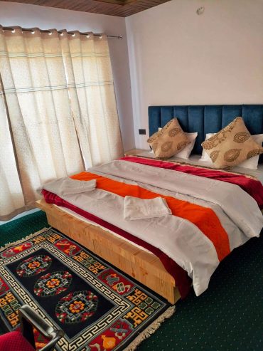 Yumtso Homestay Merak | Cozy Stay Near Pangong Lake, Ladakh
