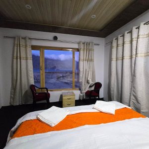Yumtso Homestay Merak | Cozy Stay Near Pangong Lake, Ladakh