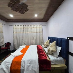 Yumtso Homestay Merak | Cozy Stay Near Pangong Lake, Ladakh